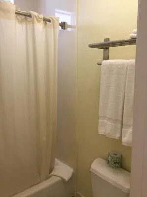 Beverly Inn Chambres Photos