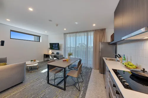 Littomore Suites Kingswood الغرف Photos