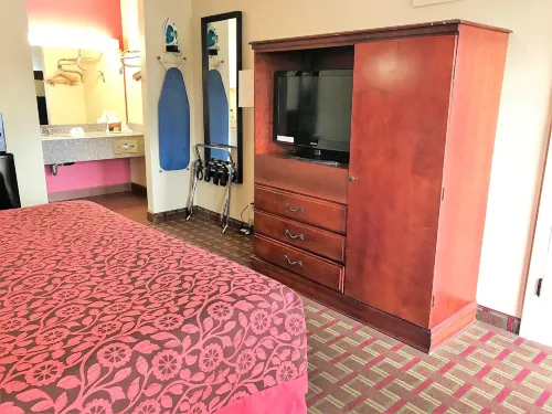 Days Inn by Wyndham East Albuquerque Zimmer Photos