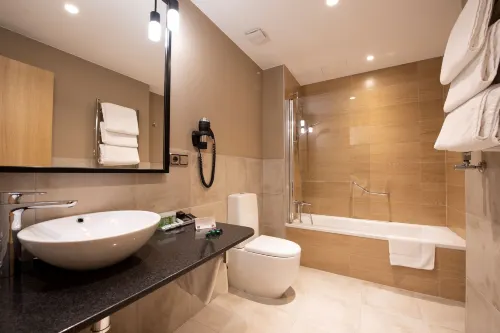 Hotel Avenida Rooms Photos