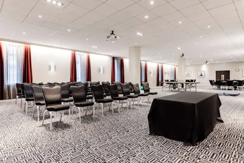 Radisson Blu Hotel Edinburgh City Centre Business Facilities Photos