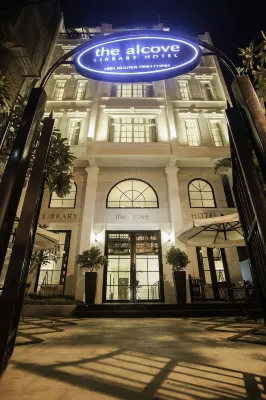 The Alcove Library Hotel Exterior Photos