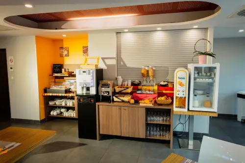 佩皮尼揚阿塞斯飯店 餐飲 Photos