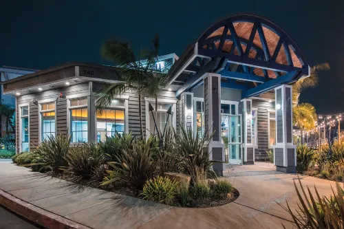 Best Western Plus Marina Gateway Hotel Exterior Photos