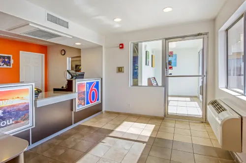 Motel 6 Phoenix, AZ - North Bell Road Öffentliche Flächen Photos