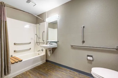 Motel 6 Kirkland, WA - North Kirkland Photos