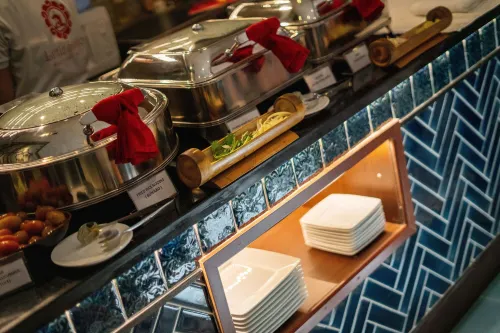 Little Saigon Boutique Hotel Restauration Photos