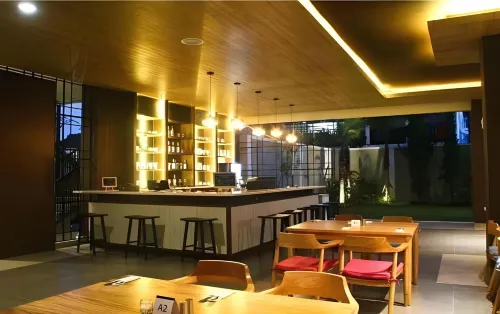 Balcony Hotel Sukabumi Dining Photos