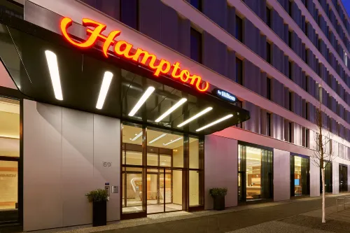 Hampton by Hilton Berlin City Centre Alexanderplatz Photos