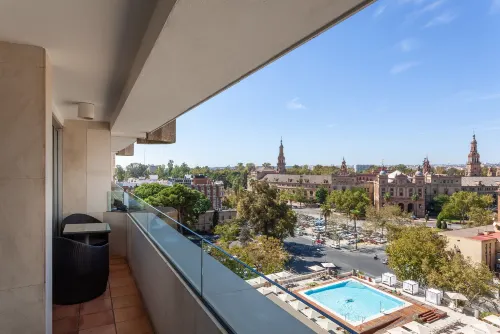 Melia Sevilla À proximité de l'hôtel Photos