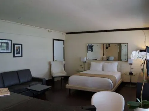 Lincoln Arms Suites Photos
