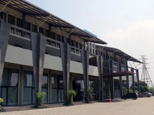 Lemo Hotel Serpong Eksterior Photos