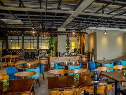 Big Hotel Restauration Photos