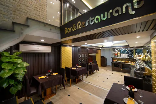 Khách Sạn và Spa Splendid Star Grand Ăn uống Photos