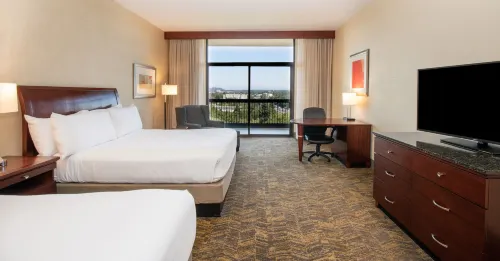 DoubleTree by Hilton Portland, or Rooms Photos