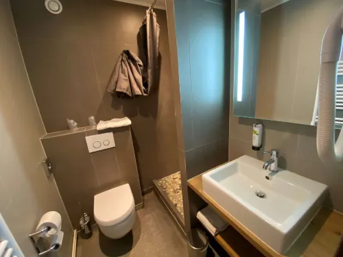 ENZO HOTELS METZ AMNEVILLE By KYRIAD DIRECT Chambres Photos