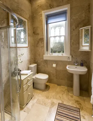 Grosvenor Villa Rooms Photos