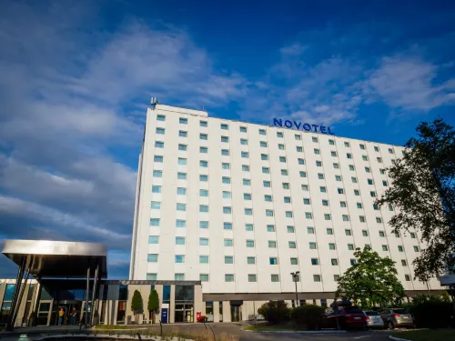 Novotel Krakow City West Exterior Photos