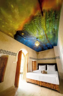 Riad Roxanne Photos