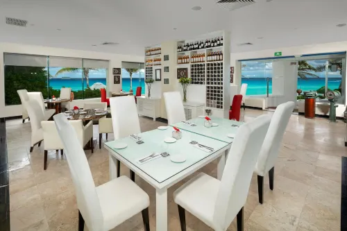 The Pyramid Cancun by Oasis - All Inclusive Dining Photos