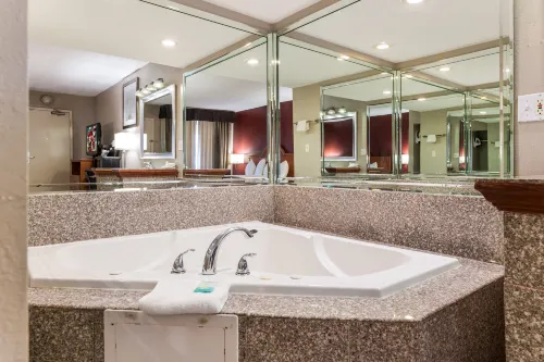 Red Roof Inn Morton Grove Rooms Photos