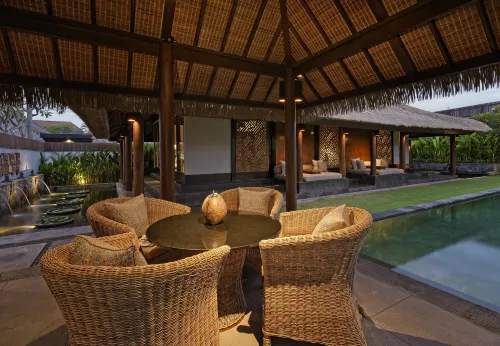 The Legian Seminyak, Bali Kamar Photos