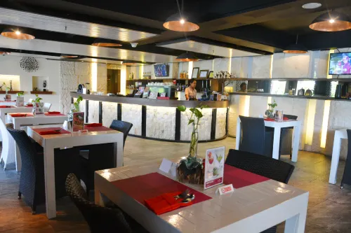 Ramada by Wyndham Bali Sunset Road Kuta Dining Photos