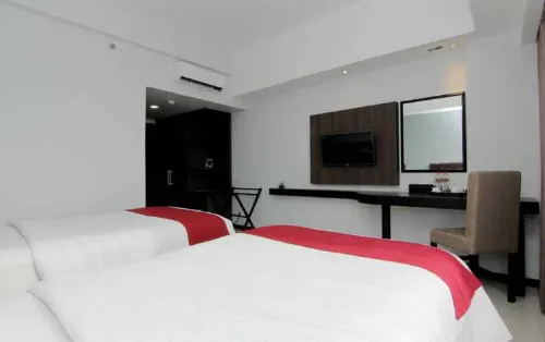 The Sun Hotel Madiun Zimmer Photos