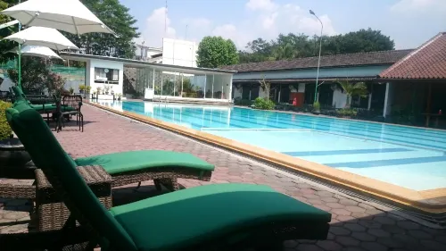 Front One Resort Magelang Relaksasi & Rekreasi Photos