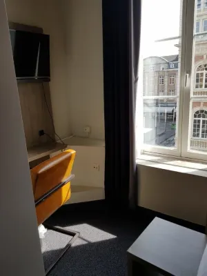 Hotel Industrie Rooms Photos