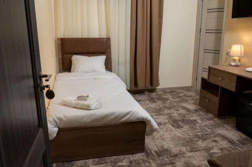 Aeka Hotel Kamar Photos