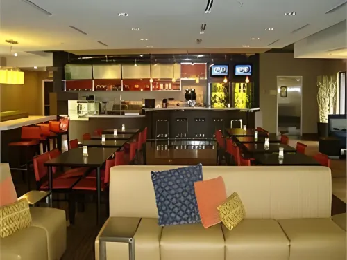 Courtyard New Haven Orange/Milford Dining Photos
