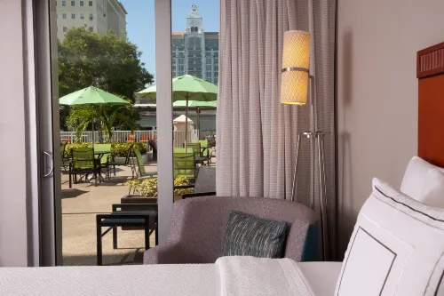 Courtyard Miami Coral Gables Rooms Photos