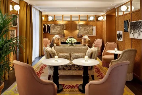 Le Belgrand Hotel Paris Champs Elysees, Tapestry Collection by Hilton À proximité de l'hôtel Photos