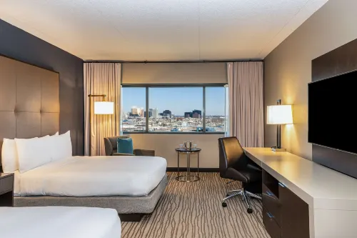 DoubleTree by Hilton Hotel Newark Airport Photos