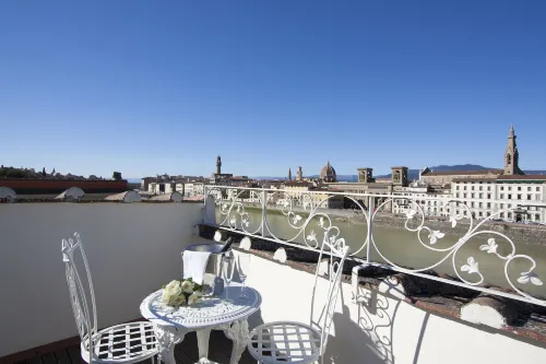 Serristori Palace Residence Near Hotel Photos