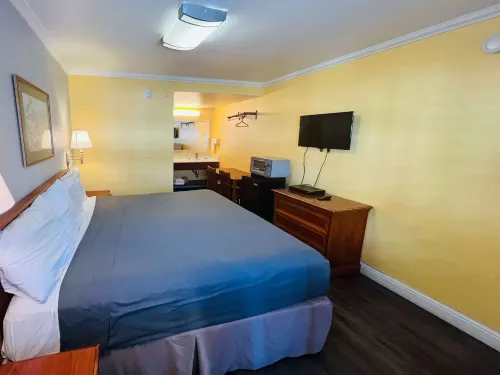 Motel 6 San Francisco, CA – Fisherman’s Wharf Rum Photos