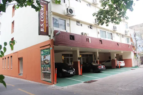 B.S. Court Hotel Sathorn Exterior Photos