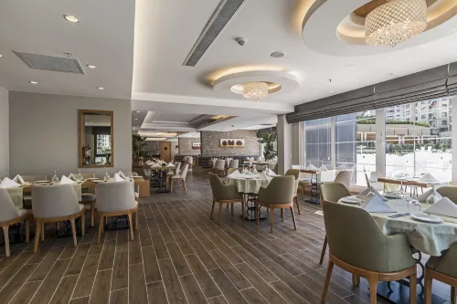 Bof Hotels Ceo Suites Atasehir Restauration Photos