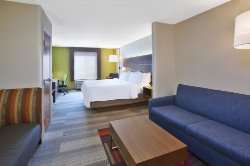 Holiday Inn Express & Suites Auburn Hills Photos