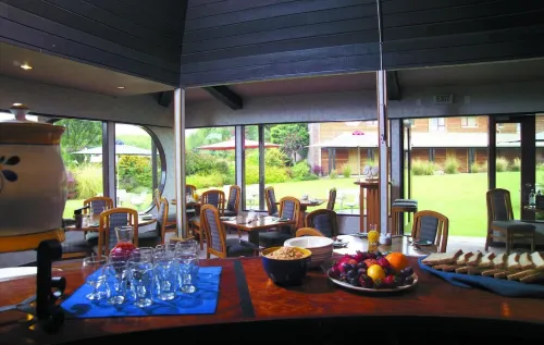 Distinction Heritage Gateway Hotel Restauration Photos