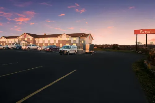 Red Roof Inn Greensburg Exterior Photos
