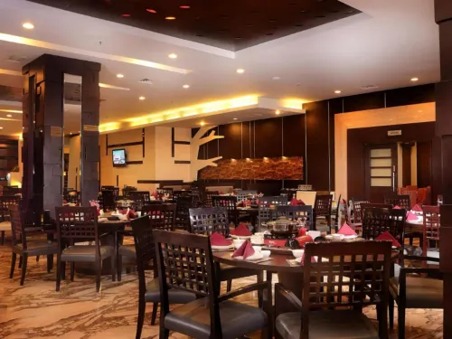 CLARO HOTEL MAKASSAR Makanan Photos