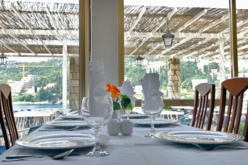 Hotel Vis Restauration Photos