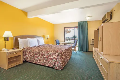 Travelodge by Wyndham Turlock Zimmer Photos