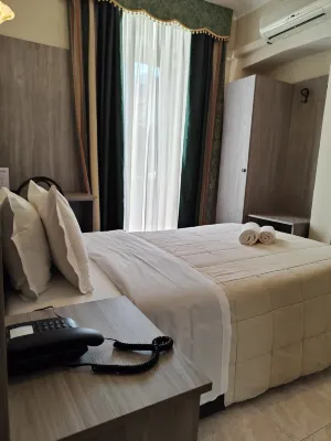 Hotel Romano Rooms Photos