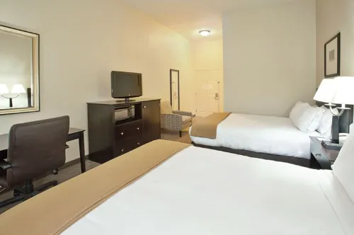 Holiday Inn Express & Suites Rancho Mirage - Palm Spgs Area Photos