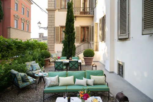 Serristori Palace Residence Featured Photos