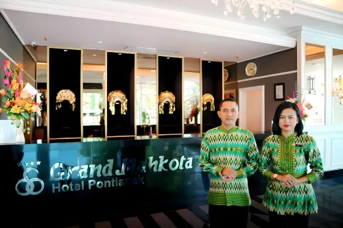 Grand Mahkota Hotel Pontianak Area Publik Photos