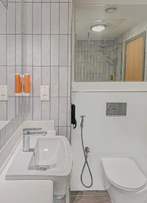 Premier Inn Abu Dhabi Capital Centre Rooms Photos